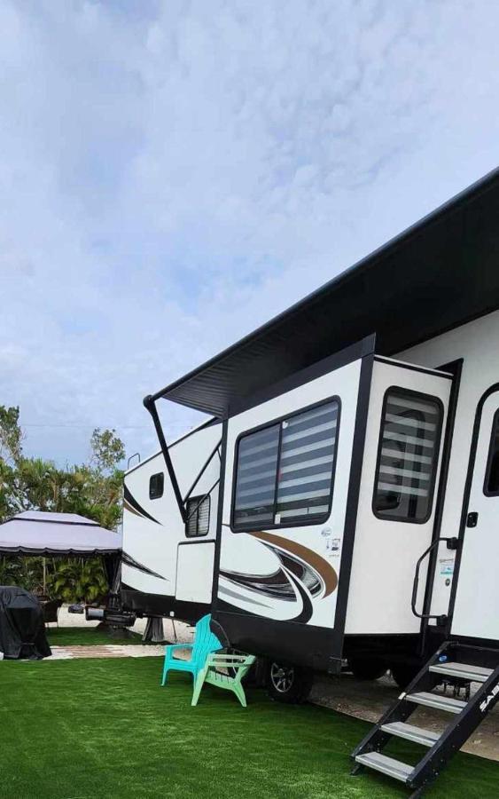 Villa So "Time To Wander" Pet Friendly And Free Early Check-In! à Fort Myers Extérieur photo
